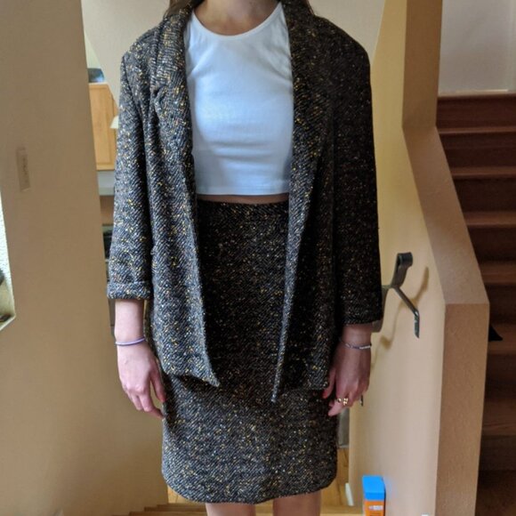 Vintage Brown Tweed Suit by Snyder-Craft of CA, Flattering Style, On Trend - Picture 15 of 16